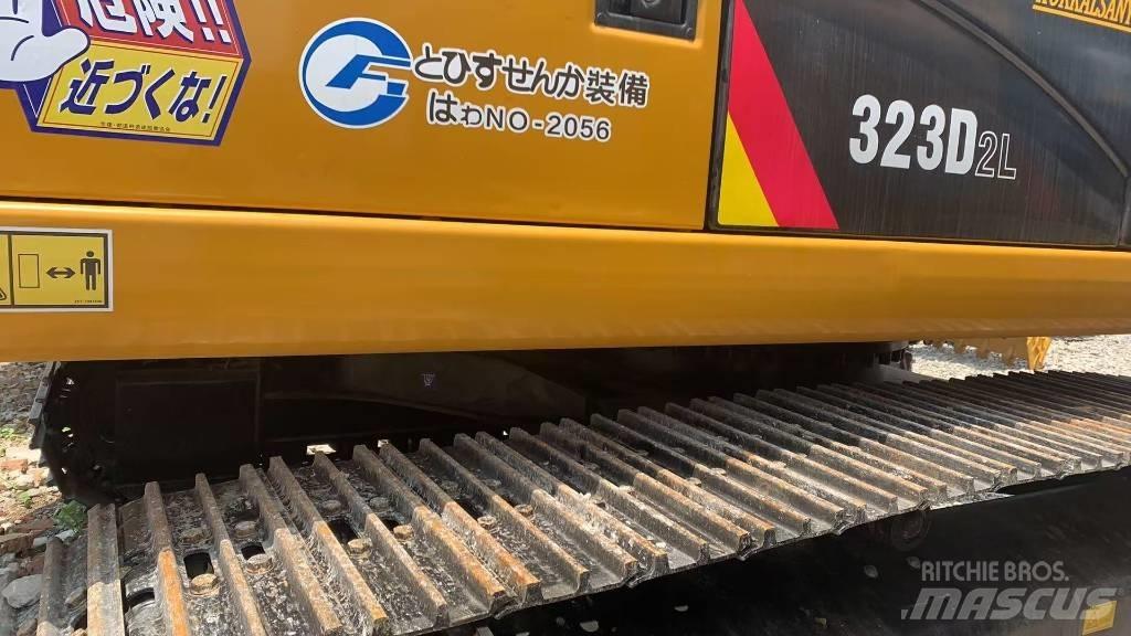 CAT 323 履带挖掘机