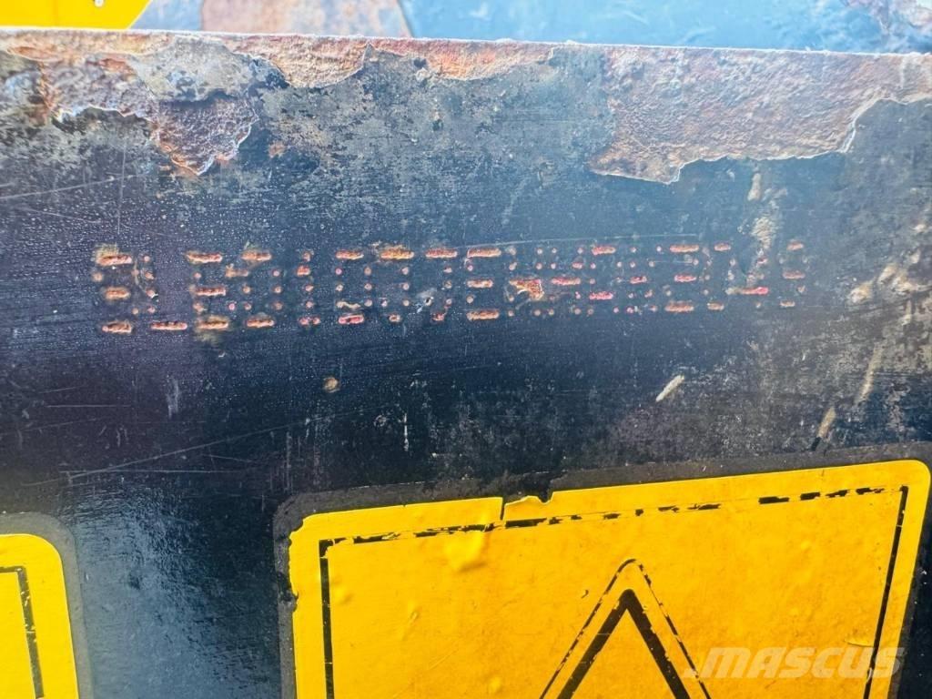 JCB 6 T 翻斗车\公路型自卸车