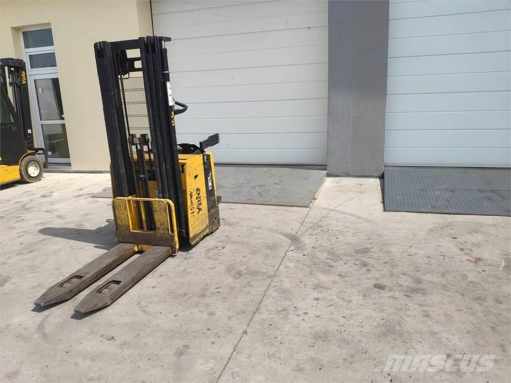Yale MS15X IL 手推堆垛车