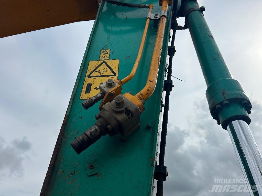 JCB 220X LC 履带挖掘机