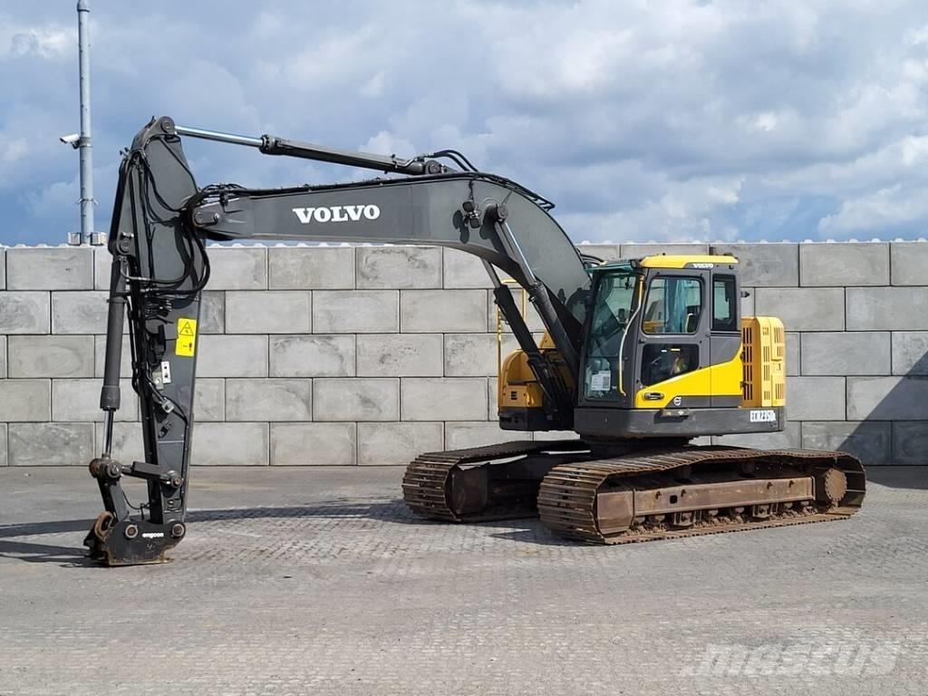 Volvo ECR 235 DL 履带挖掘机
