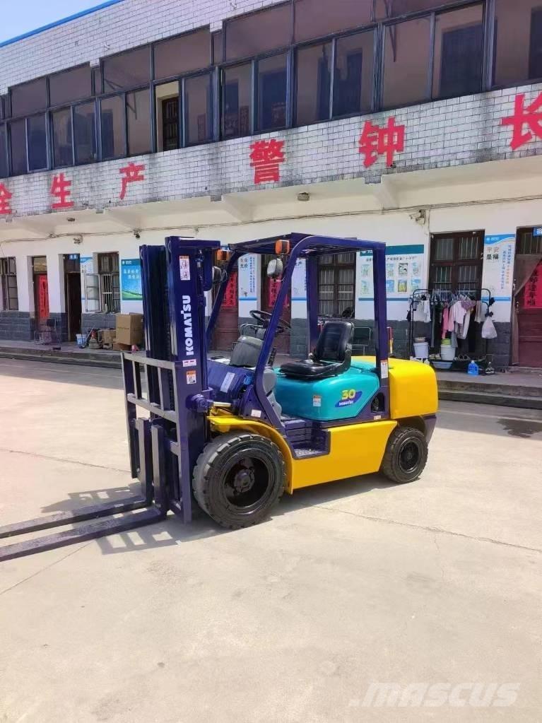 Komatsu FD 30 柴油叉车