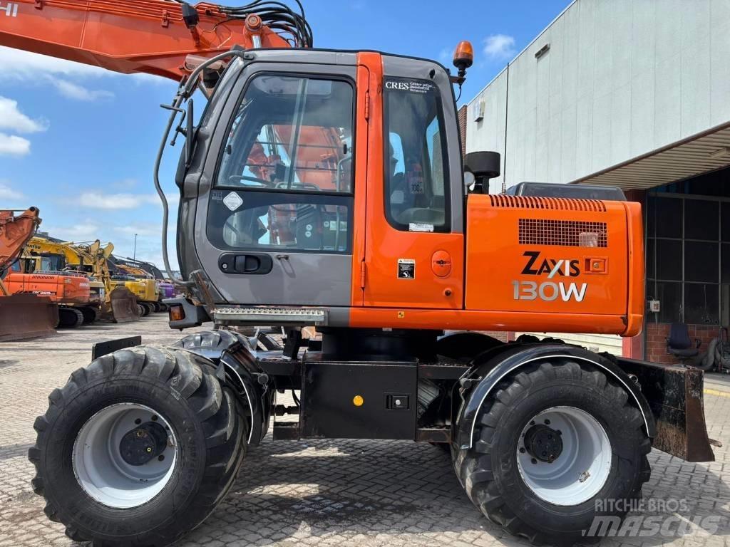 Hitachi ZX 130 W 轮式挖掘机