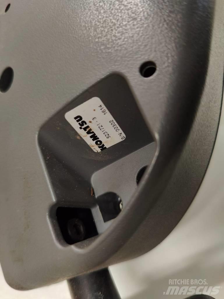 Komatsu Joysticks 电子设备