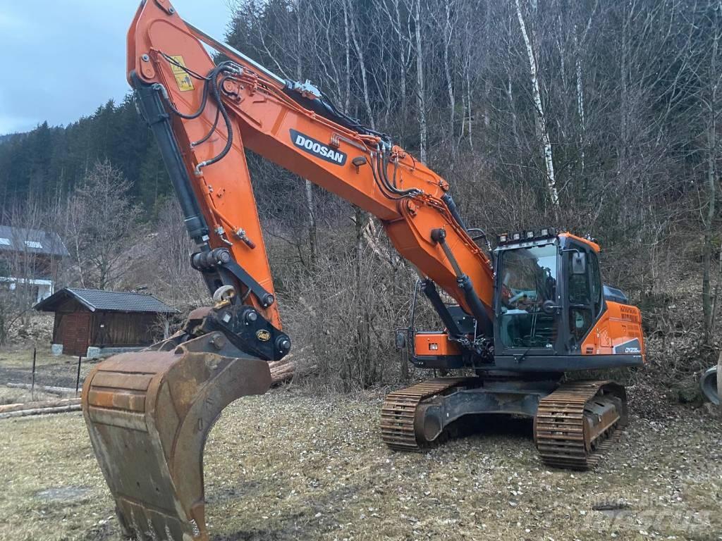 Doosan DX 235 NLC-5 履带挖掘机
