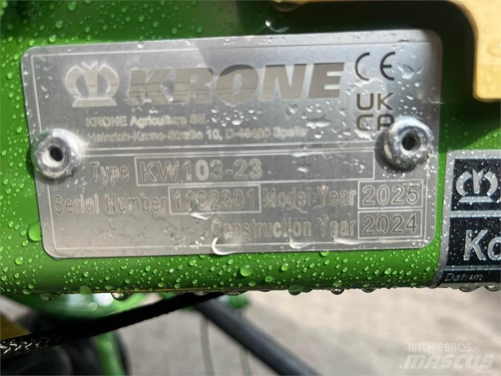 Krone VENDRO 680 犁耙和摊草机