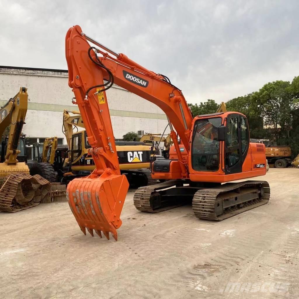 Doosan DX 140 LC 履带挖掘机