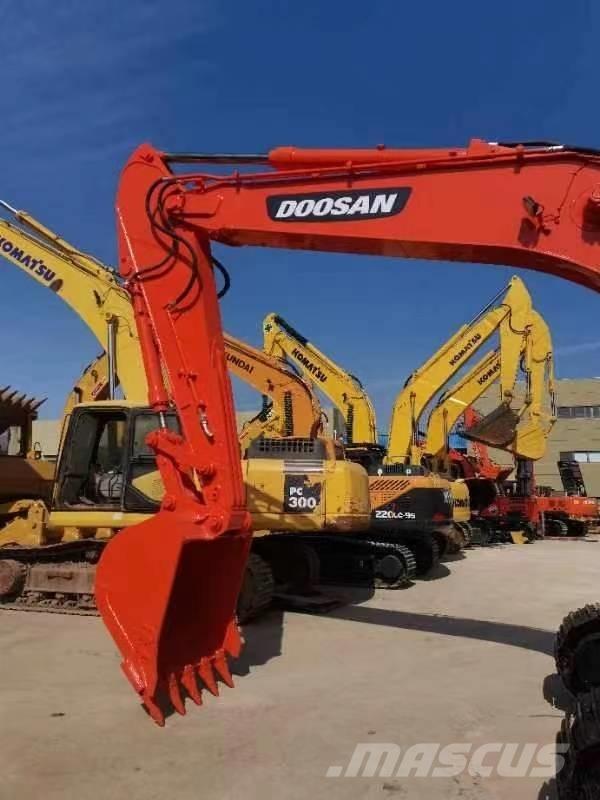 Doosan DX 225 履带挖掘机