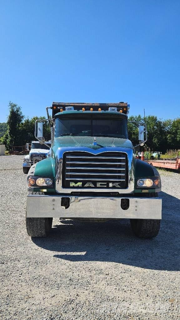 Mack CTP613 自卸式货车