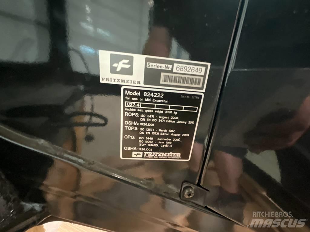Kubota U 27-4 驾驶室与内部