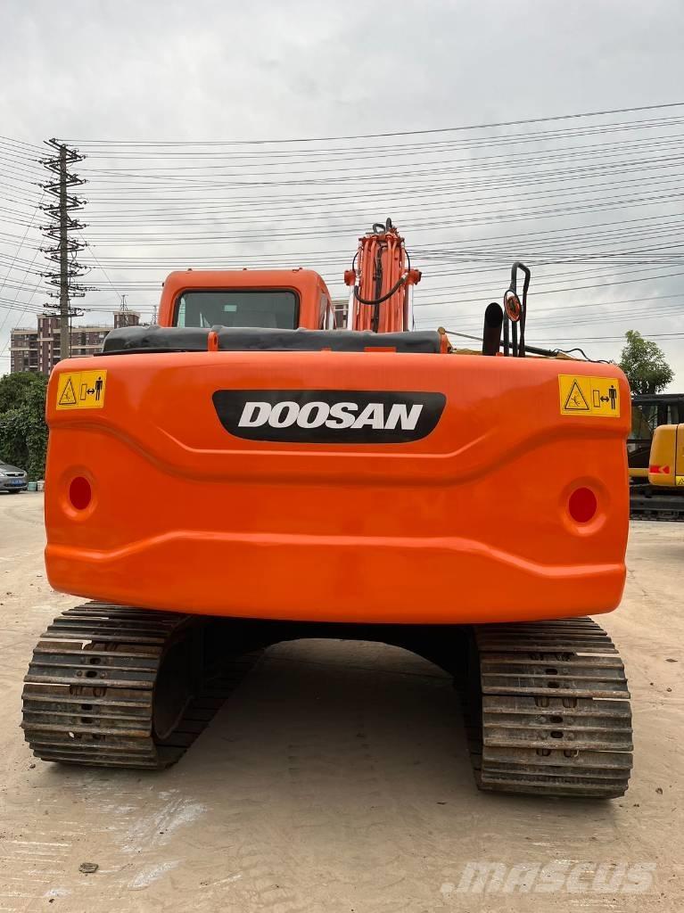 Doosan DX 140 LC 履带挖掘机