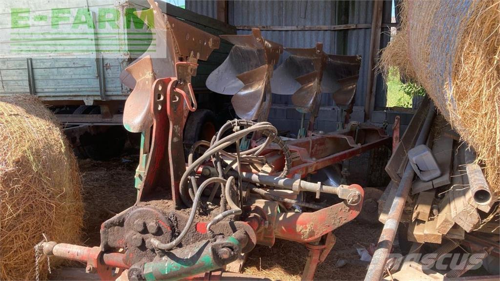 Kverneland LB 100 传统犁