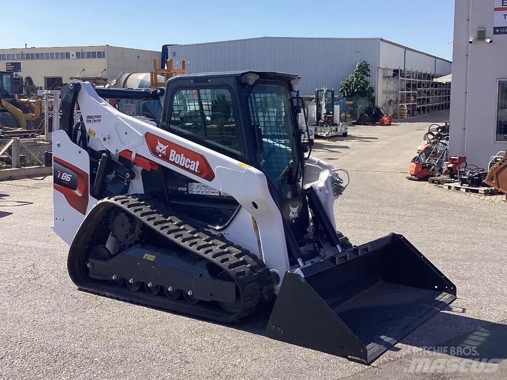 Bobcat T86 滑移装载机