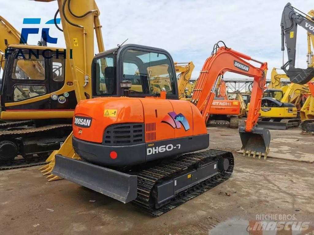 Doosan DH 60 小型挖掘机