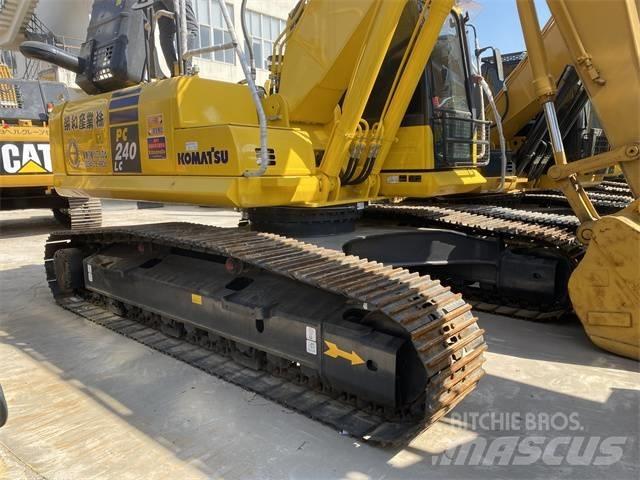 Komatsu PC 240 履带挖掘机