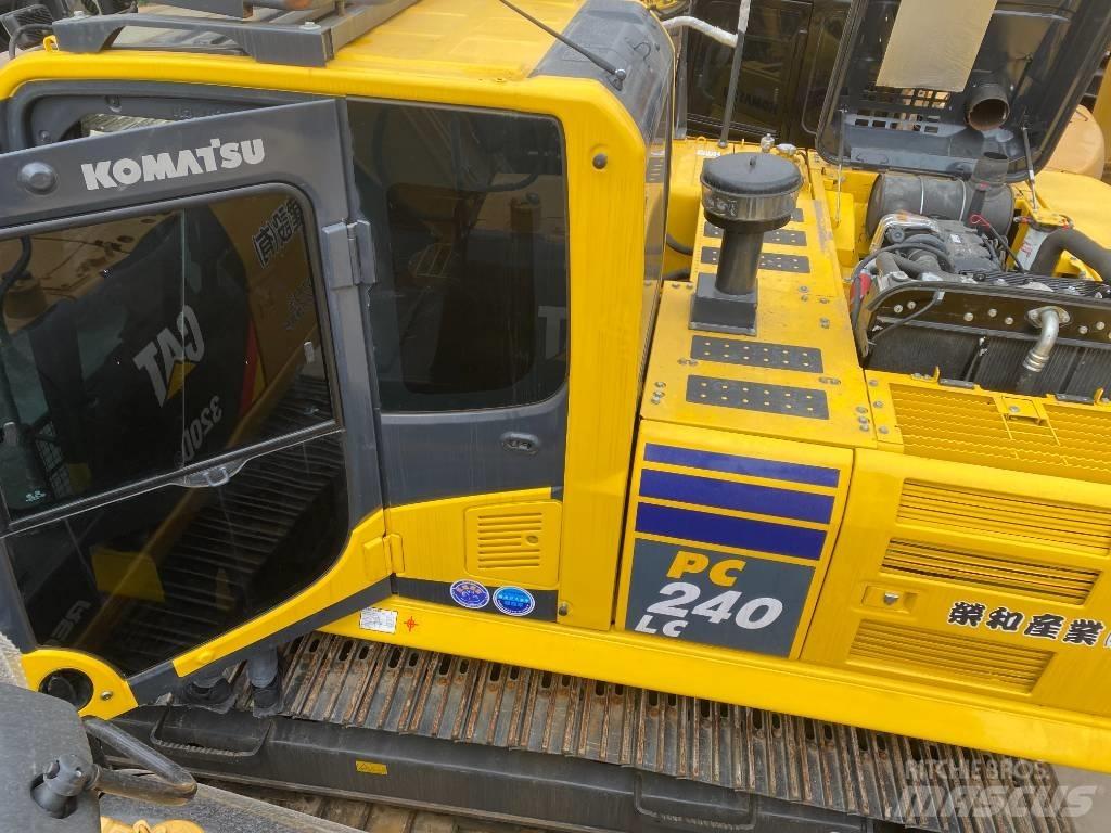 Komatsu PC 240 履带挖掘机