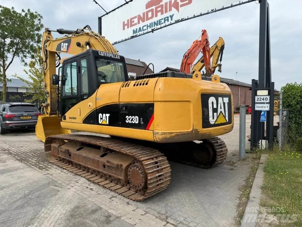 CAT 323DL (320DL) 履带挖掘机