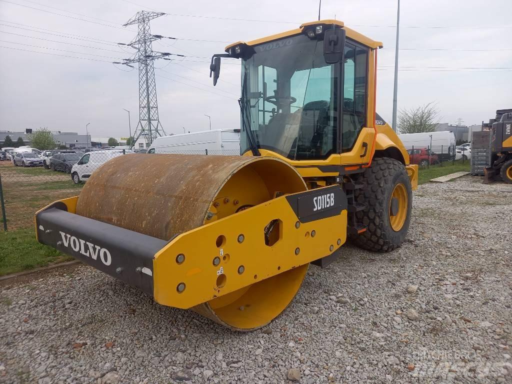 Volvo SD 115 B 单轮压路机