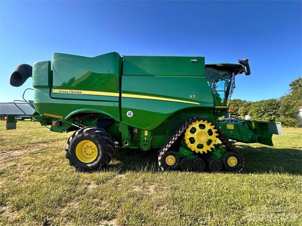 John Deere S780 联合收割机