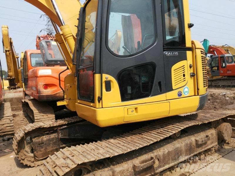 Komatsu PC 128 US-8 中型挖掘机