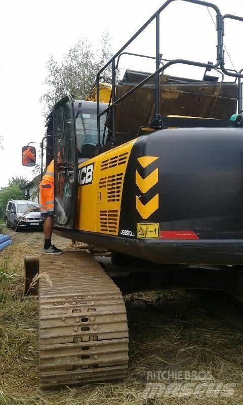 JCB JS220LC 履带挖掘机