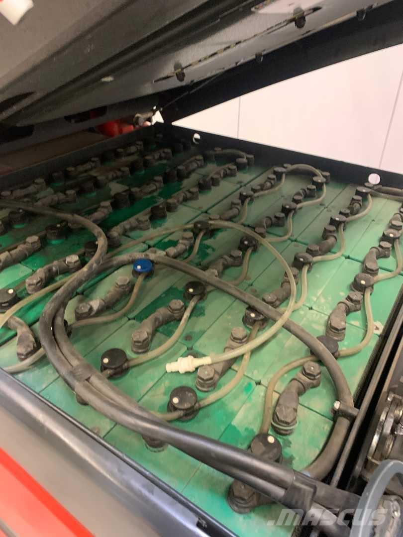 Linde E50HL 电动叉车