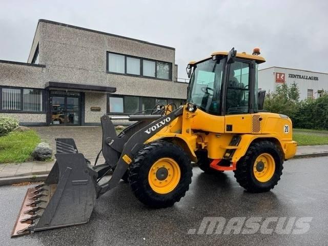 Volvo L 30 G 轮式装载机