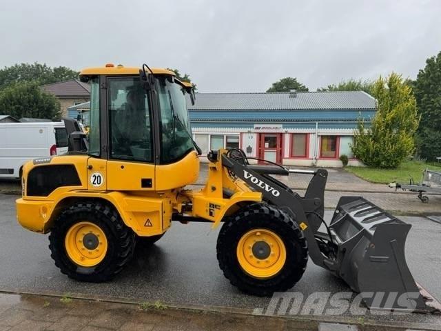 Volvo L 30 G 轮式装载机