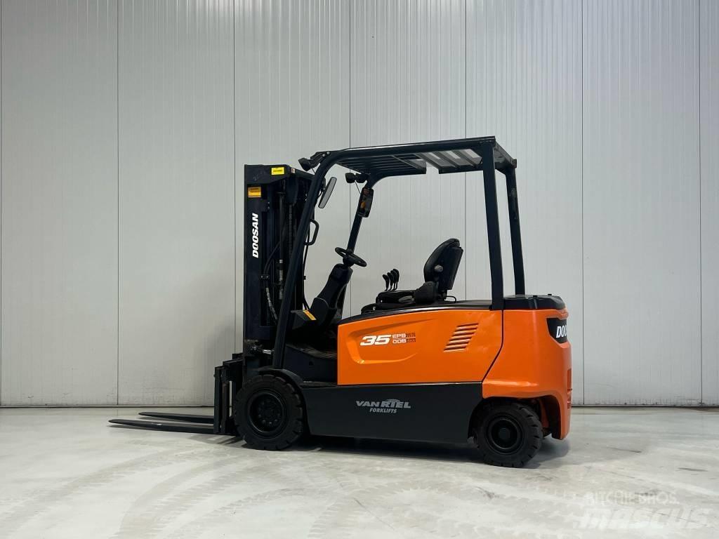 Doosan B35X-7 电动叉车