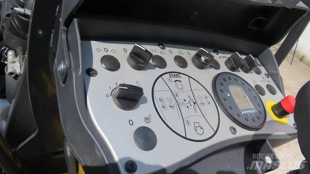 Bomag BW80 AD-5 双轮压路机