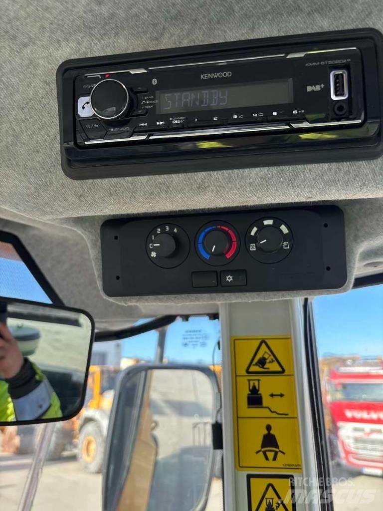 Volvo SD 135 B 单轮压路机