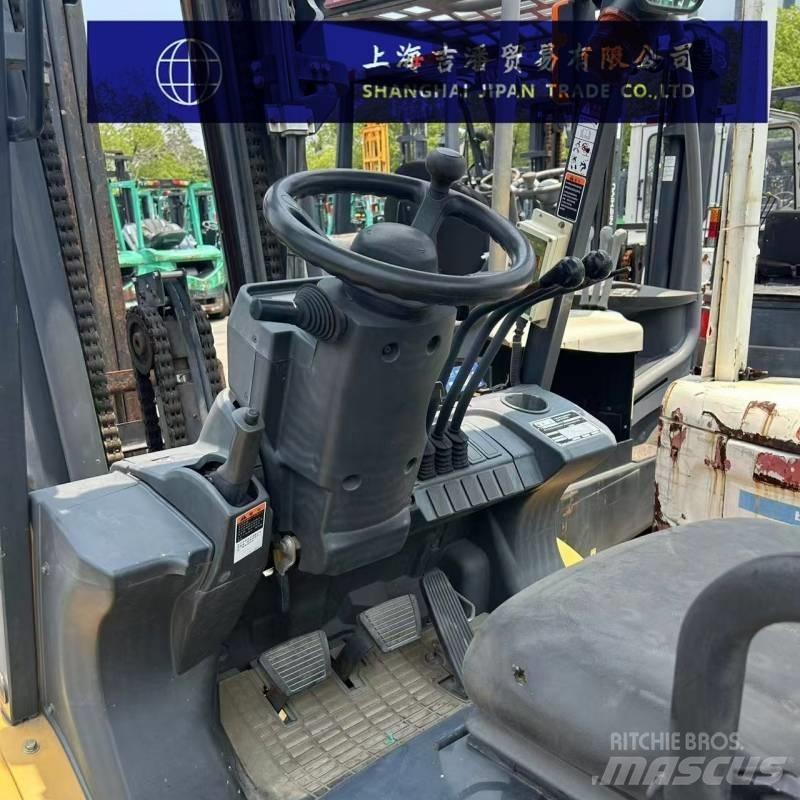 CAT DP 35 N 柴油叉车
