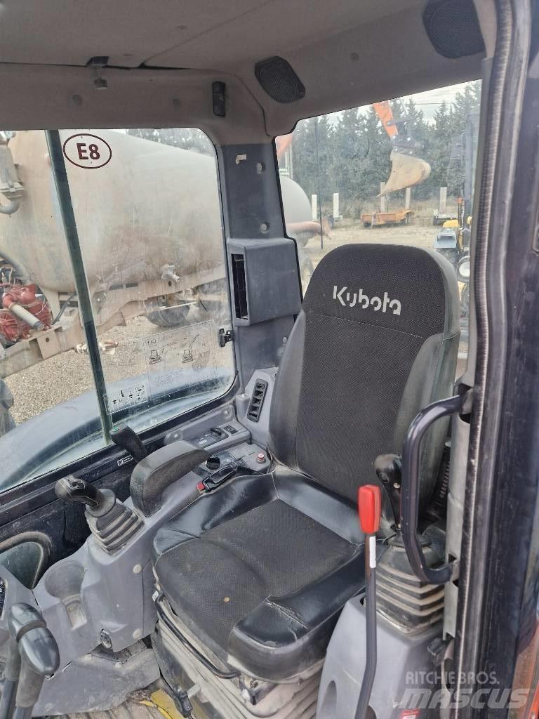 Kubota U 55-4 小型挖掘机