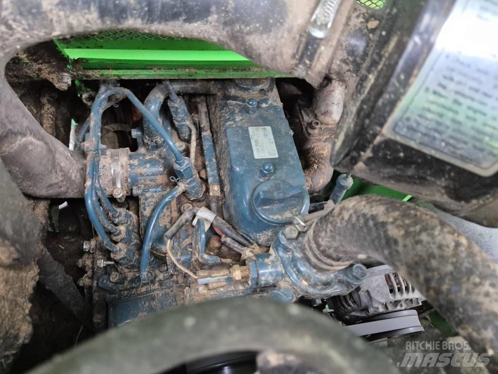 Avant 528 多功能装载机