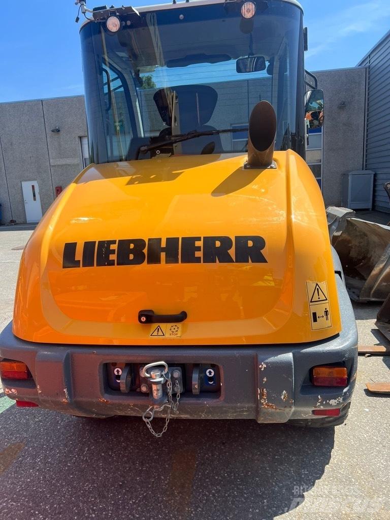 Liebherr L 506 轮式装载机