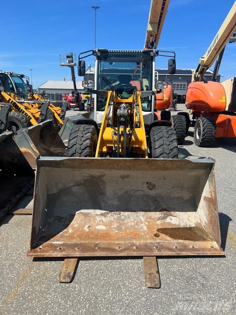 Liebherr L 506 轮式装载机