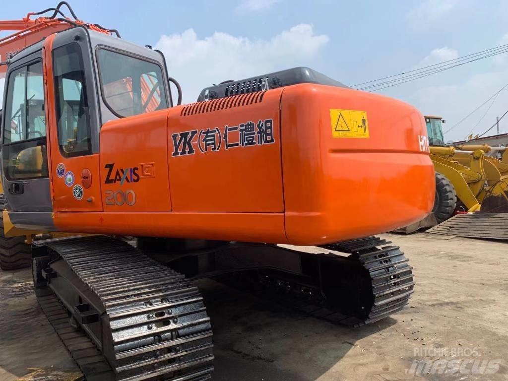 Hitachi zx200 履带挖掘机