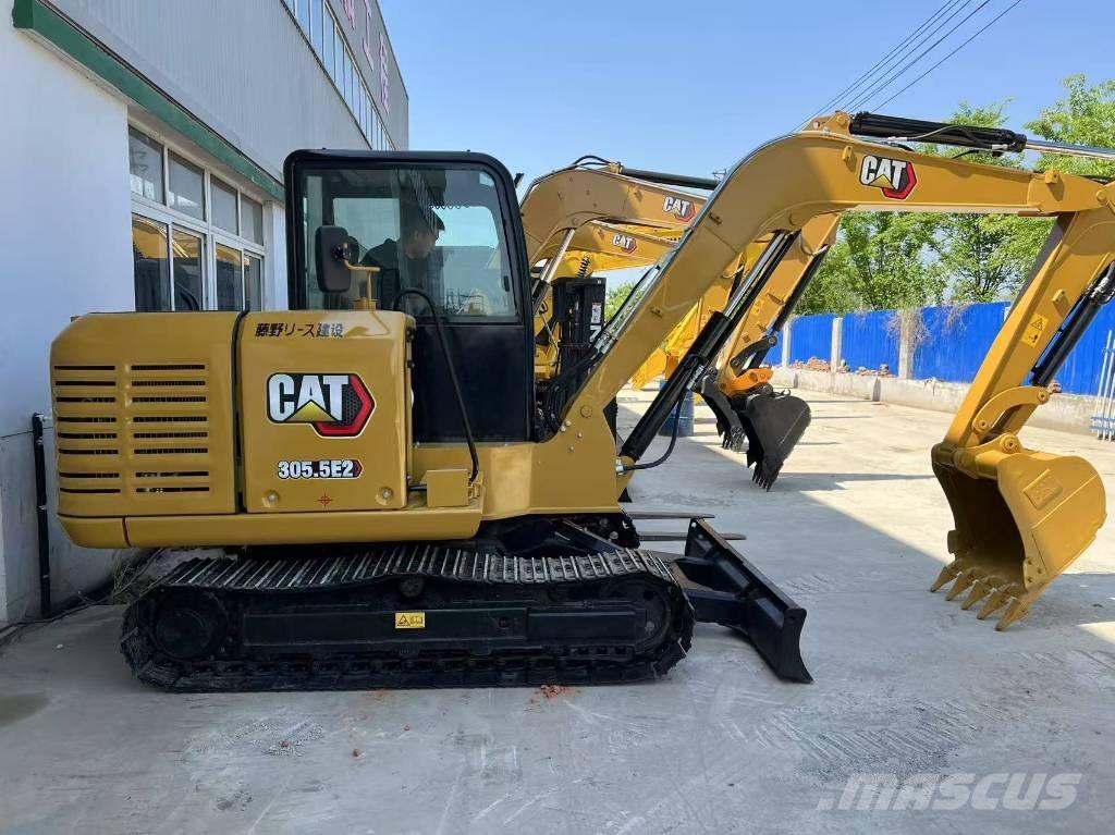 CAT 305.5E2 小型挖掘机