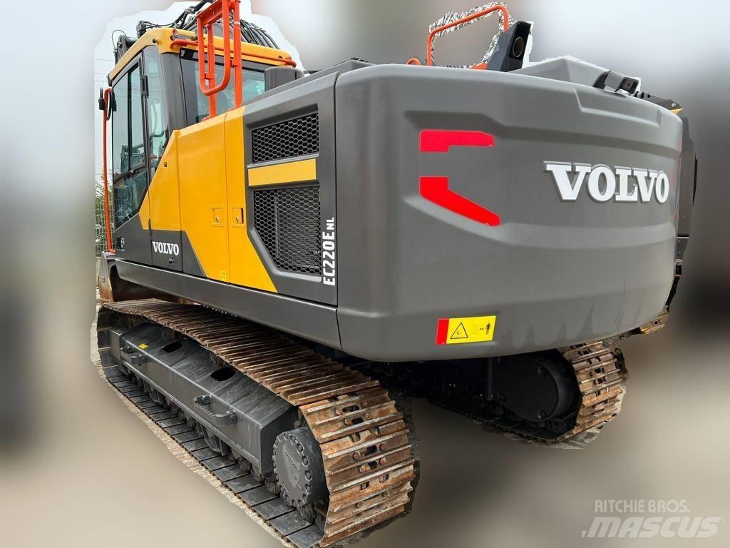 Volvo EC 220 E 履带挖掘机