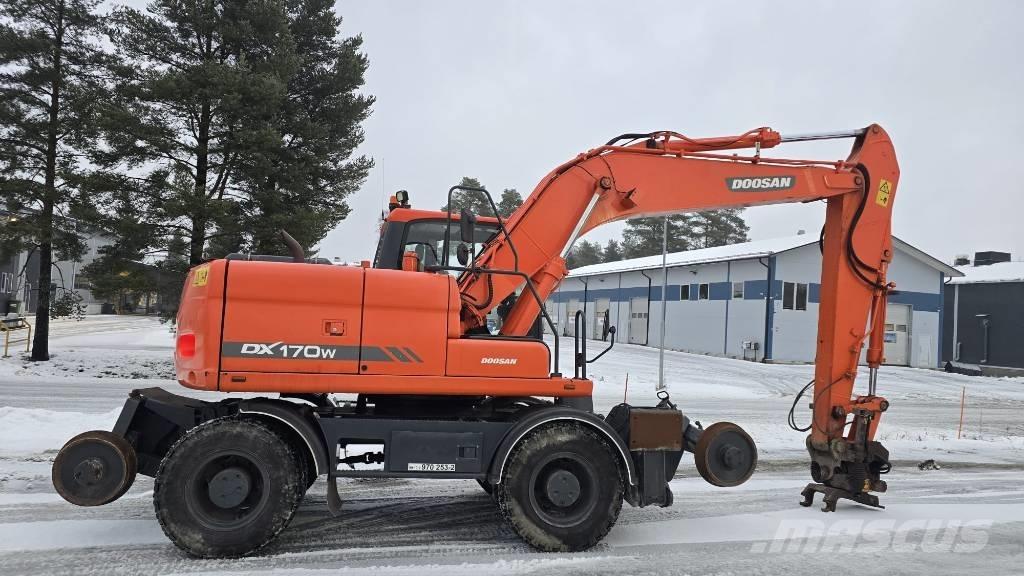 Doosan DX 170 W 轮式挖掘机