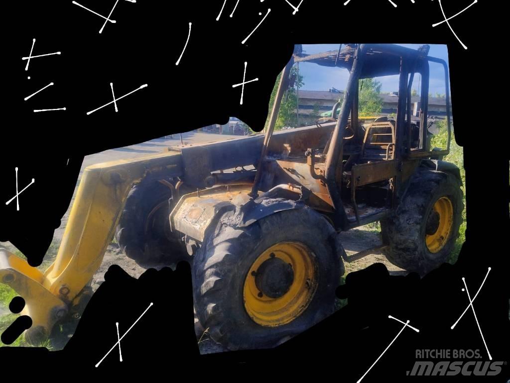 JCB 526 S 伸缩臂叉装车|叉装车