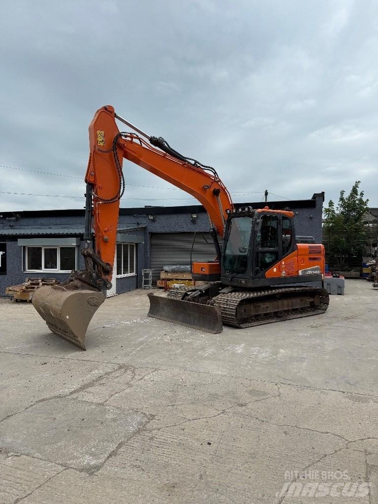 Doosan DX 140 LC 履带挖掘机