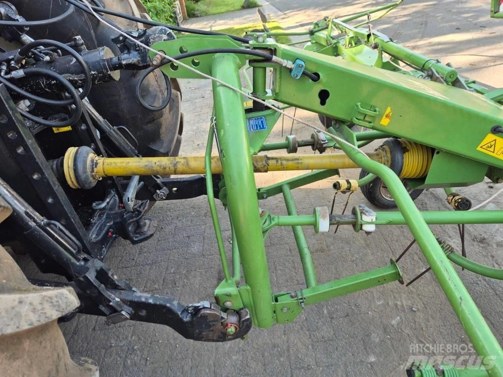 Krone KW7.70 犁耙和摊草机