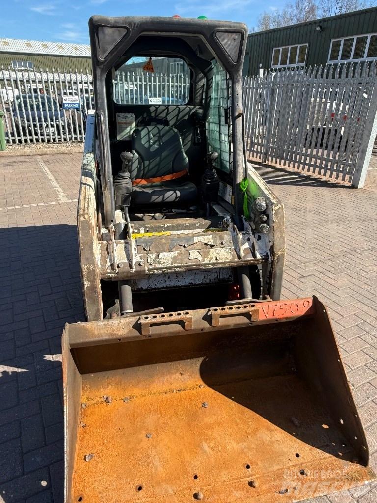 Bobcat S 100 滑移装载机