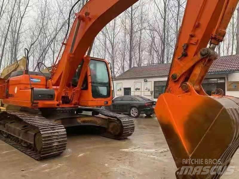 Doosan DX300LC 履带挖掘机