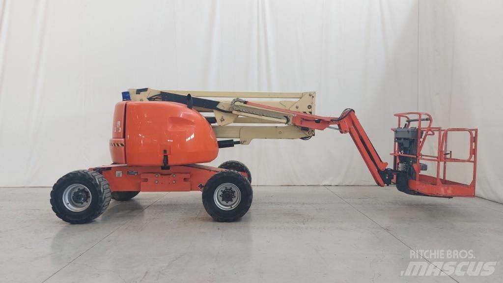 JLG 450 AJ 曲臂高空工作平台