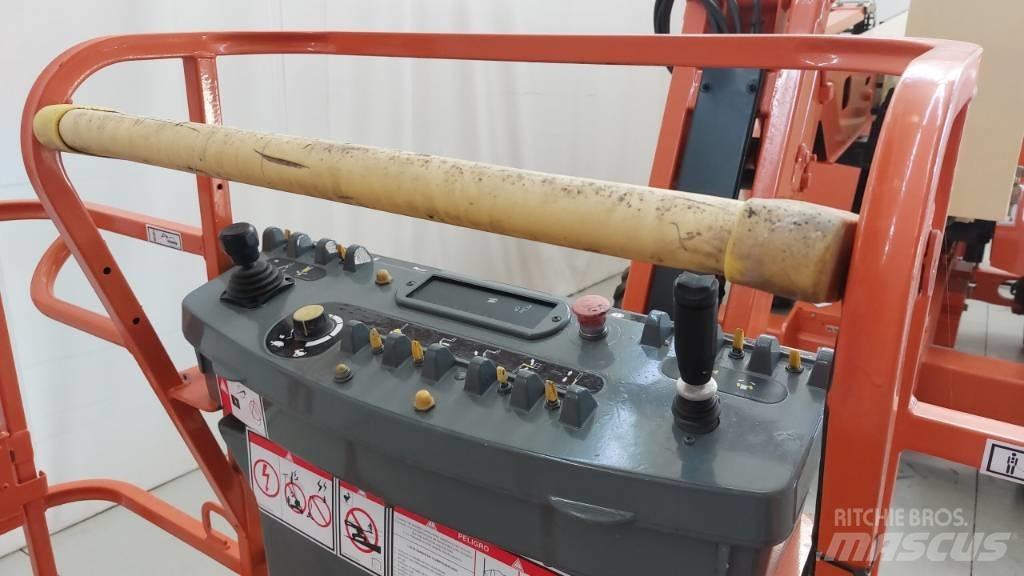 JLG 450 AJ 曲臂高空工作平台