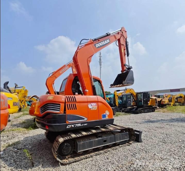 Doosan DX75-9C 中型挖掘机