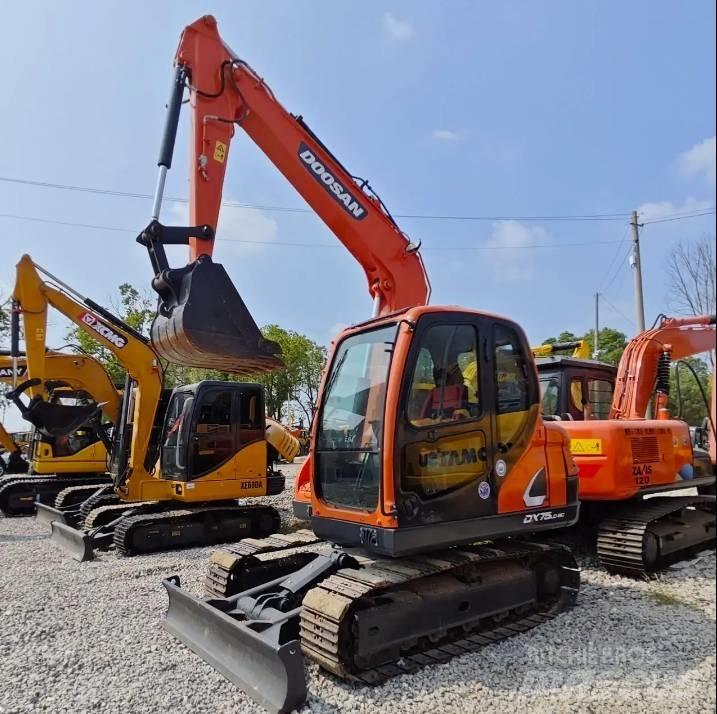 Doosan DX75-9C 中型挖掘机