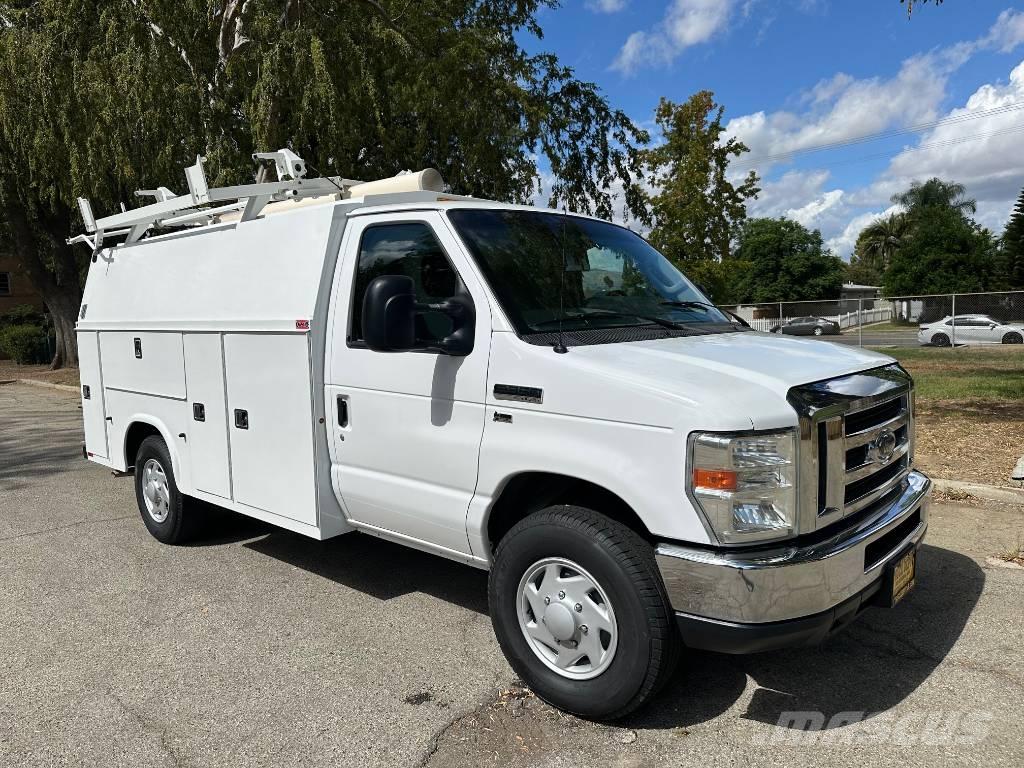 Ford E 350 皮卡车